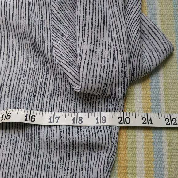 ⭐ Banana Republic button down blouse XS - Picture 8 of 12